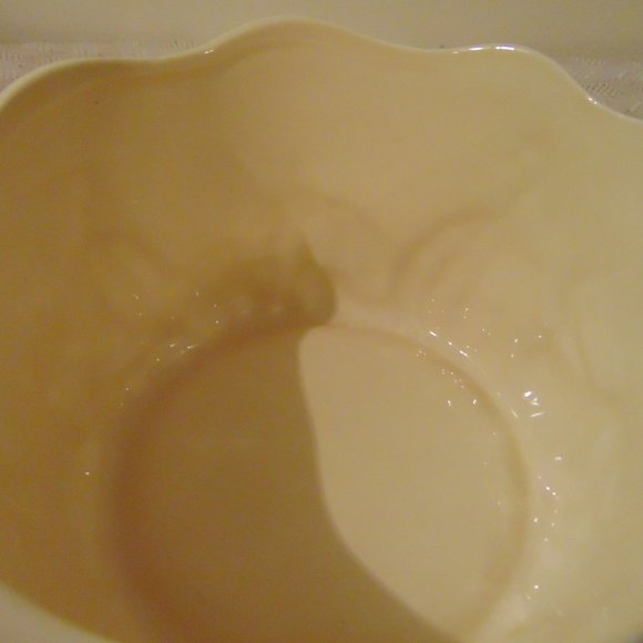 Harvest Time Ceramic Container, Features Pumpkins, Apples, Gourds, 4 inches tall - Picture 5 of 10